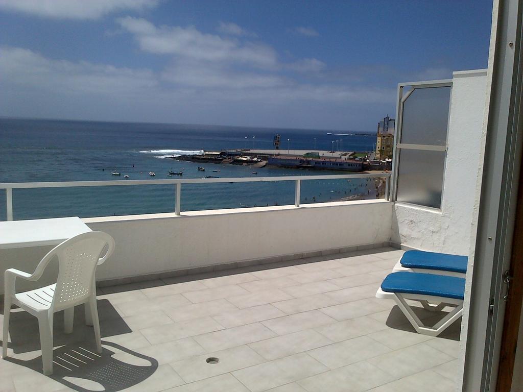 Apartamentos Luz Playa Лас Палмас де Гран Канария Стая снимка